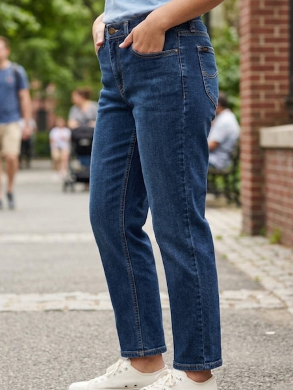 NWOT Lee Riders Women's 16 Petite Denim Blue Jeans Straight Leg Classic